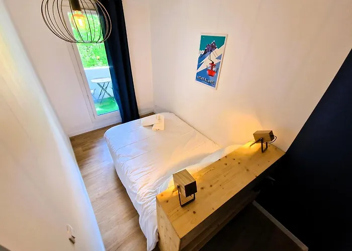 Les Cosmiques, Vue Mont Blanc - Aiguille Du Midi Chamonix